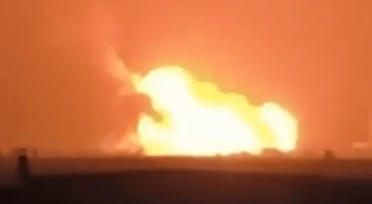 突发！港口遇袭引发大规模火灾，俄“能源命脉”遭重创