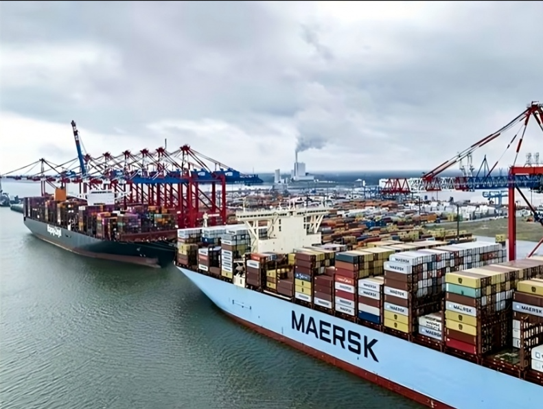 馬士基Maersk和赫伯羅特Hapag-Lloyd組成的雙子星合作組織以81%的準(zhǔn)時靠港率領(lǐng)跑2025年，其余聯(lián)盟面臨長期延誤與網(wǎng)絡(luò)過度擴(kuò)張