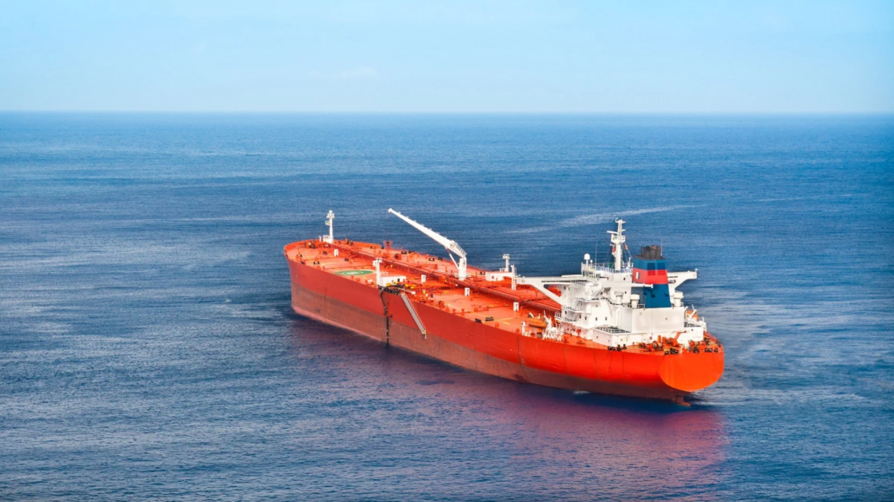 船价狂飙！神秘买家引爆VLCC交易热潮！